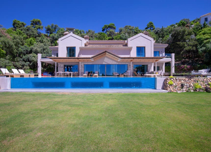 EXQUISITE MEDITERRANEAN VILLA IN LA ZAGALETA FOR SALE