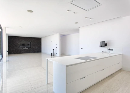 FANTÁSTICA VILLA DE GOLF MODERNA EN VENTA EN NUEVA ANDALUCIA