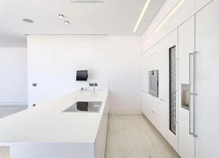 FANTÁSTICA VILLA DE GOLF MODERNA EN VENTA EN NUEVA ANDALUCIA
