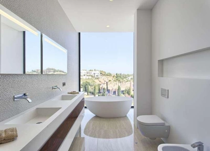 FANTÁSTICA VILLA DE GOLF MODERNA EN VENTA EN NUEVA ANDALUCIA
