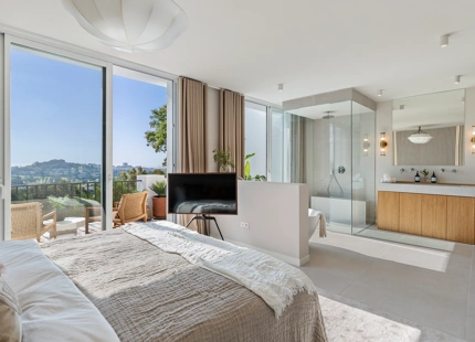 FANTÁSTICA CASA ADOSADA MODERNA EN VENTA EN LA QUINTA
