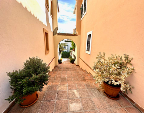 Semi Detached House for long term rent in Marbella Club, Marbella Golden Mile
