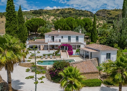 MAGNÍFICA FINCA CON MÚLTIPLES OPORTUNIDADES EN EL NORTE DE RONDA