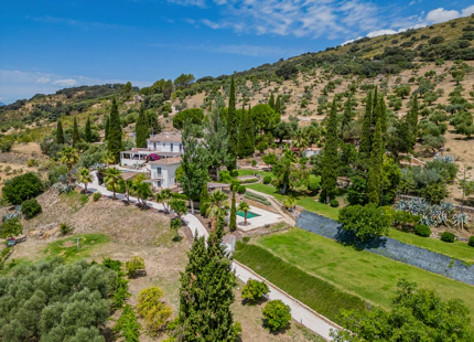 MAGNÍFICA FINCA CON MÚLTIPLES OPORTUNIDADES EN EL NORTE DE RONDA