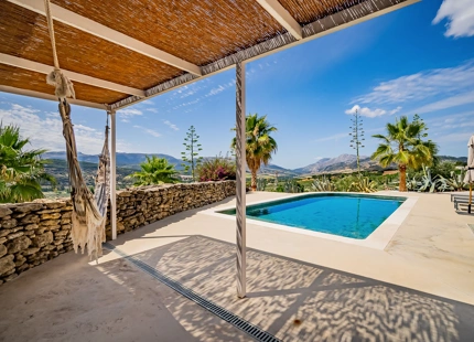 MAGNÍFICA FINCA CON MÚLTIPLES OPORTUNIDADES EN EL NORTE DE RONDA