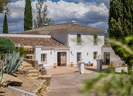 MAGNÍFICA FINCA CON MÚLTIPLES OPORTUNIDADES EN EL NORTE DE RONDA