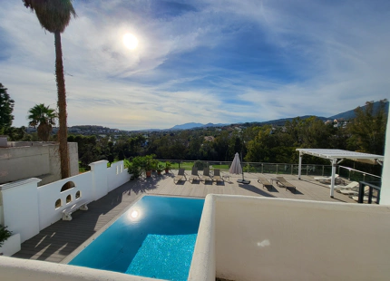 A VILLA WITH REFURBISHMENT OPPORTUNITY