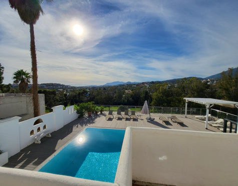 Villa en venta en Aloha, Nueva Andalucia