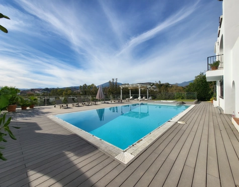 Villa en venta en Aloha, Nueva Andalucia