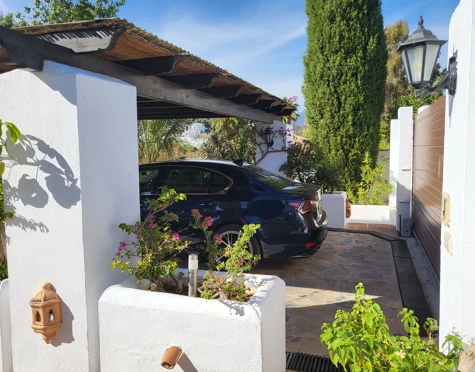 Villa en venta en Aloha, Nueva Andalucia