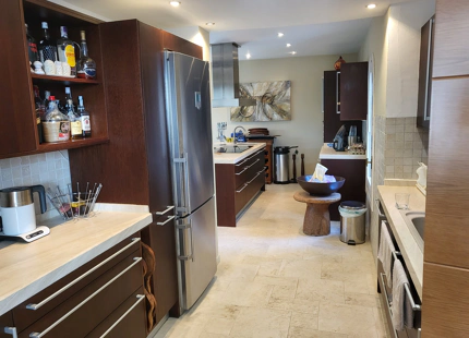 A VILLA WITH REFURBISHMENT OPPORTUNITY