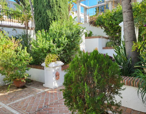 Villa en venta en Aloha, Nueva Andalucia