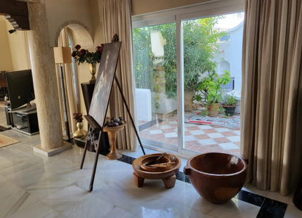 A VILLA WITH REFURBISHMENT OPPORTUNITY