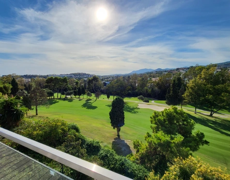 Villa en venta en Aloha, Nueva Andalucia