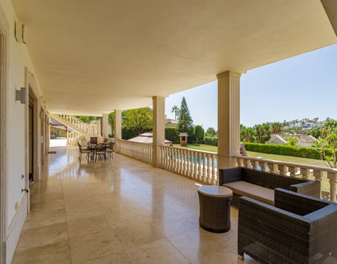 Villa en venta en La Alqueria, Benahavis