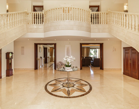 Villa en venta en La Alqueria, Benahavis