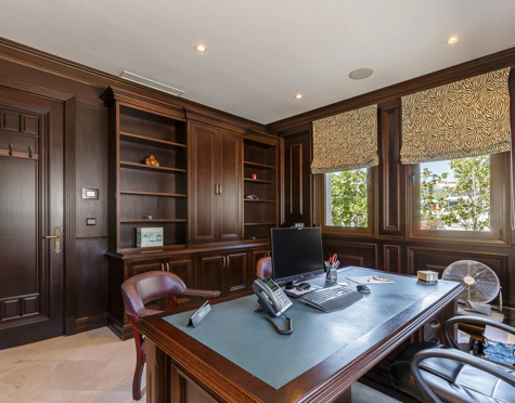 Villa en venta en La Alqueria, Benahavis