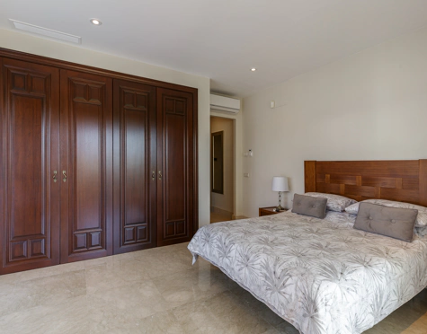 Villa en venta en La Alqueria, Benahavis