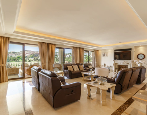 Villa en venta en La Alqueria, Benahavis