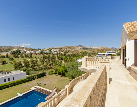 Villa en venta en La Alqueria, Benahavis