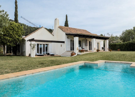 ENCANTADORA VILLA MEDITERRÁNEA EN CASCADA DE CAMOJÁN