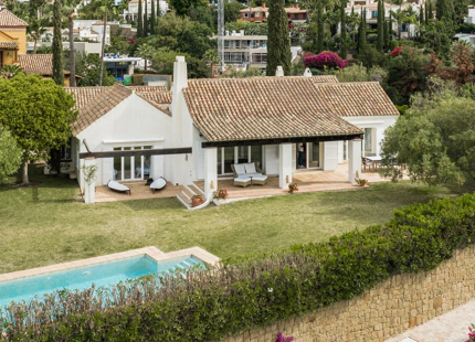ENCANTADORA VILLA MEDITERRÁNEA EN CASCADA DE CAMOJÁN