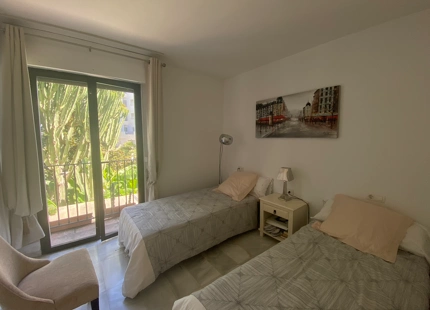 THREE BEDROOM APPARTMENT FOR RENT IN THE HEART OF PUERTO BANUS