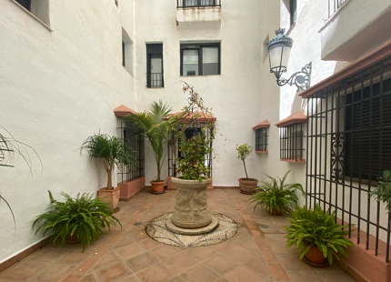 THREE BEDROOM APPARTMENT FOR RENT IN THE HEART OF PUERTO BANUS