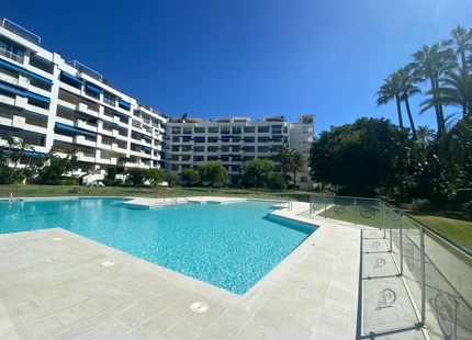 THREE BEDROOM APPARTMENT FOR RENT IN THE HEART OF PUERTO BANUS