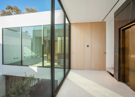 VILLA ÚNICA DE NUEVA CONSTRUCCIÓN EN PLENO CORAZÓN DEL GOLDEN MILE DE MARBELLA