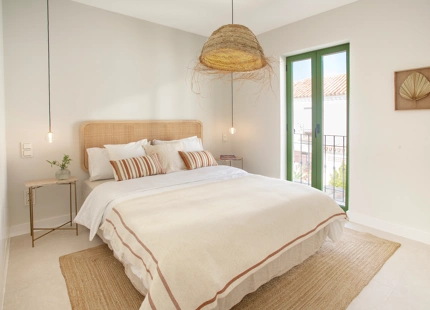 CASA ADOSADA MINIMALISTA ENCANTADORA EN SAN PEDRO PLAYA
