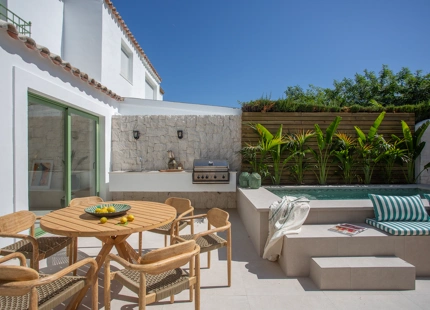 CASA ADOSADA MINIMALISTA ENCANTADORA EN SAN PEDRO PLAYA