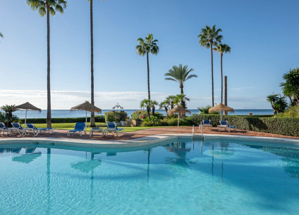 ELEGANTE APARTAMENTO EN PLANTA BAJA DE 3 DORMITORIOS EN LA NUEVA MILLA DE ORO DE ESTEPONA