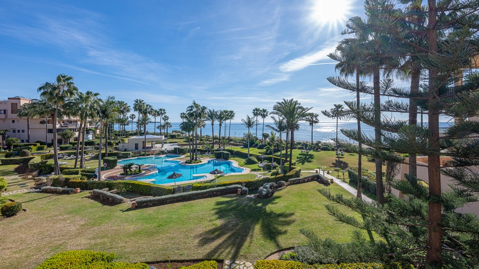 Apartamento en venta en New Golden Mile, Estepona Este