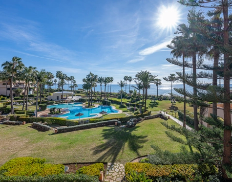 Apartamento en venta en New Golden Mile, Estepona East