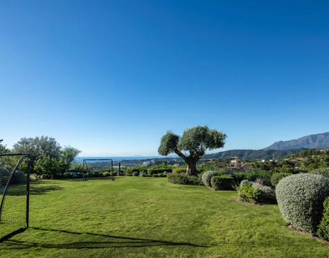 Villa for sale in Marbella Club Golf Resort, Benahavis