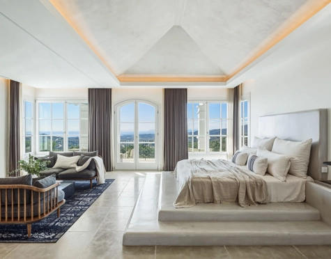 Villa for sale in Marbella Club Golf Resort, Benahavis