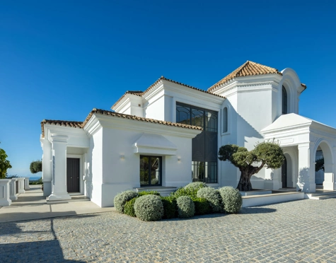 Villa for sale in Marbella Club Golf Resort, Benahavis