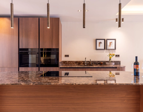 ELEGANT 4-BEDROOM TOWNHOUSE WITH ROOFTOP TERRACE IN MARBELLA
