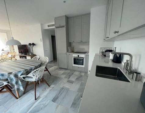 Apartamento en alquiler a corta temporada en Alcazaba Beach, Estepona East