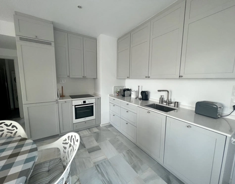 Apartamento en alquiler a corta temporada en Alcazaba Beach, Estepona East