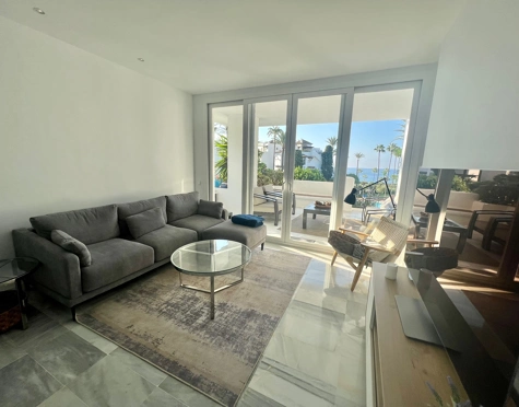 Apartamento en alquiler a corta temporada en Alcazaba Beach, Estepona East