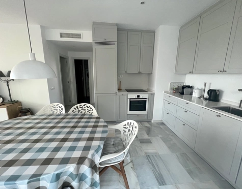 Apartamento en alquiler a corta temporada en Alcazaba Beach, Estepona East