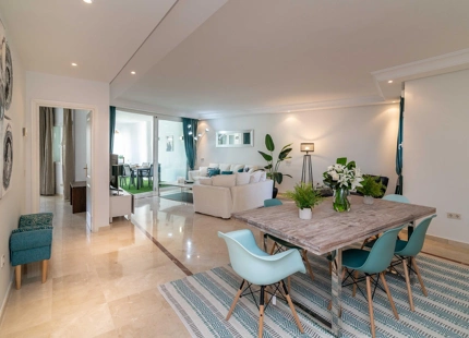 BONITO APARTAMENTO VACACIONAL EN PUERTO BANÚS