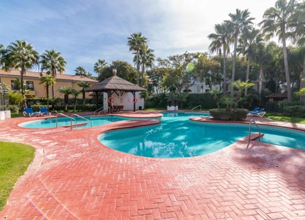 BONITO APARTAMENTO VACACIONAL EN PUERTO BANÚS