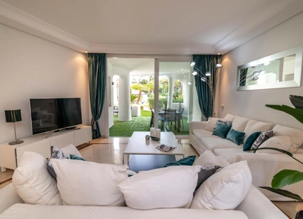 BONITO APARTAMENTO VACACIONAL EN PUERTO BANÚS