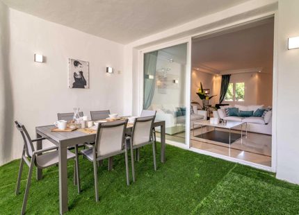 BONITO APARTAMENTO VACACIONAL EN PUERTO BANÚS