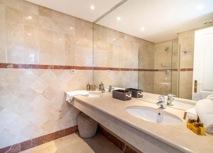 BONITO APARTAMENTO VACACIONAL EN PUERTO BANÚS