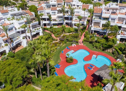BONITO APARTAMENTO VACACIONAL EN PUERTO BANÚS