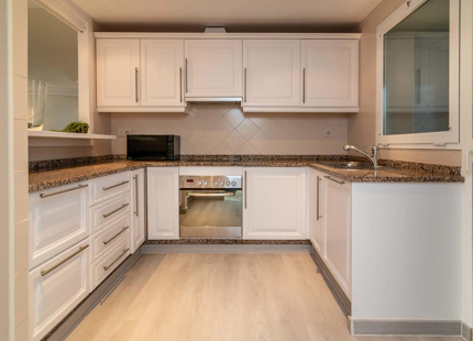 BONITO APARTAMENTO VACACIONAL EN PUERTO BANÚS